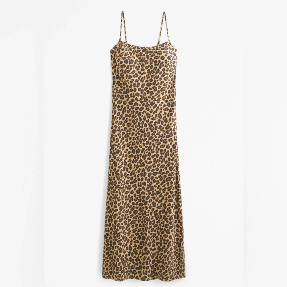 Abercrombie & Fitch The A&F Julia Slip Maxi Dress size Med  NWT 16 1/2” pit